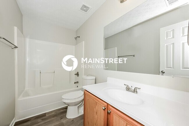 Building Photo - 3 Bedroom Pet-Friendly Home in COVINGTON, GA with Main Street Renewal