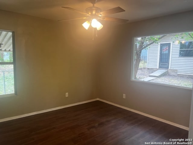 Building Photo - 111 Los Arboles
