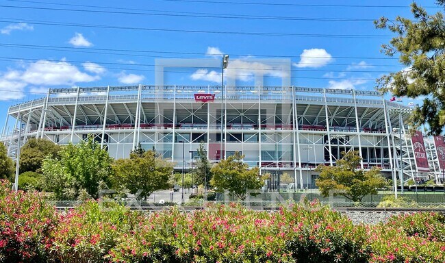 Building Photo - Great 2/1.5 With Parking, Patio, Washer and Dryer, Minutes to Levi Stadium and Much More!