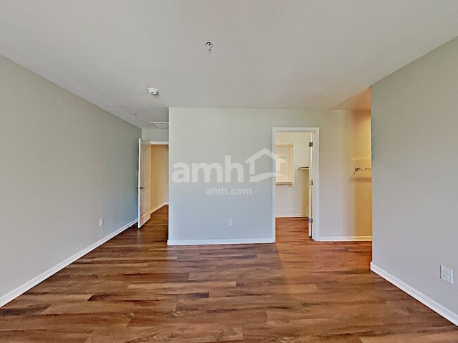 Building Photo - 20737 W Stone Hill Rd