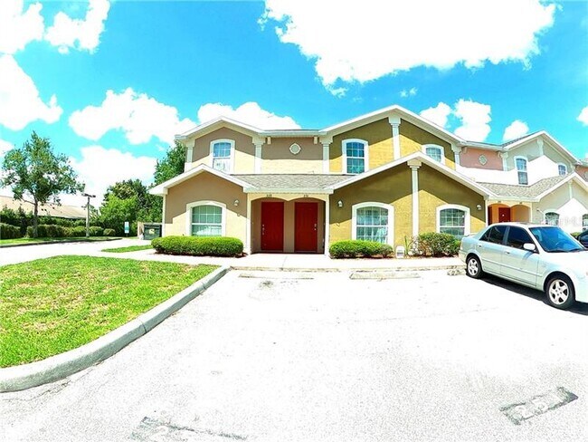 Building Photo - 251 Royal Palm Dr
