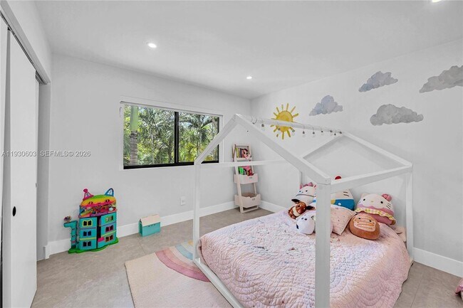 Building Photo - 11340 SW 74th Ct