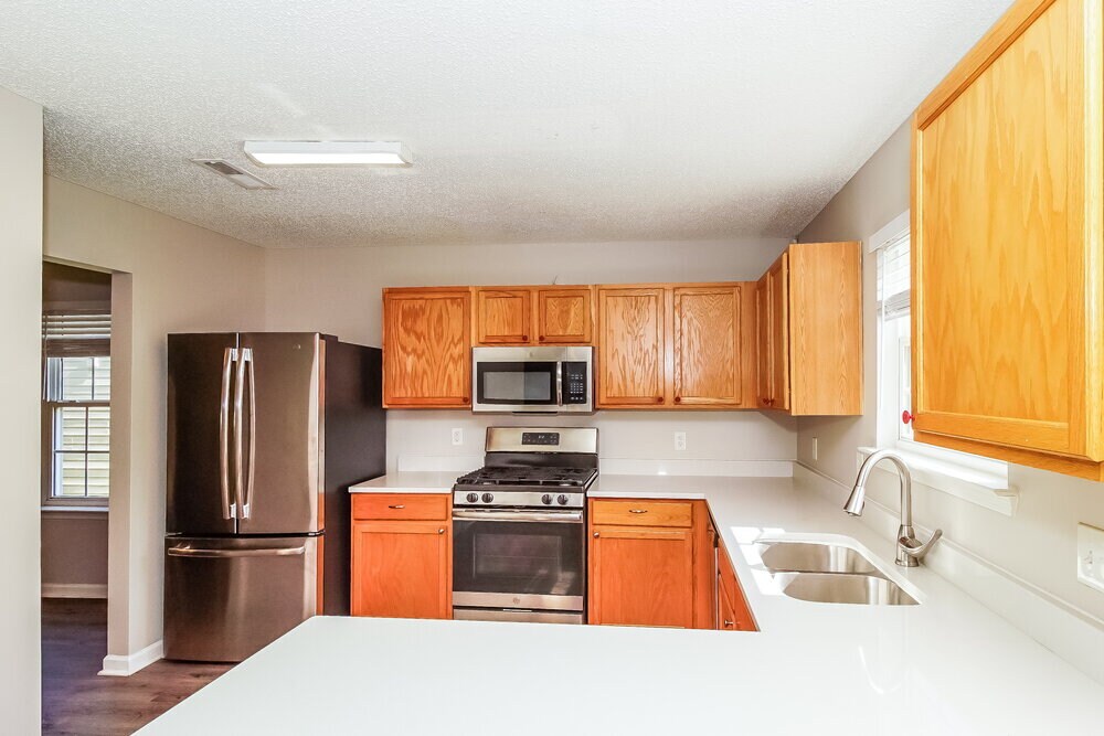 Building Photo - 2120 Speedwell Ct