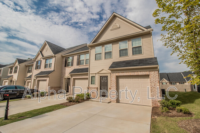 Building Photo - 438 Christiane Way