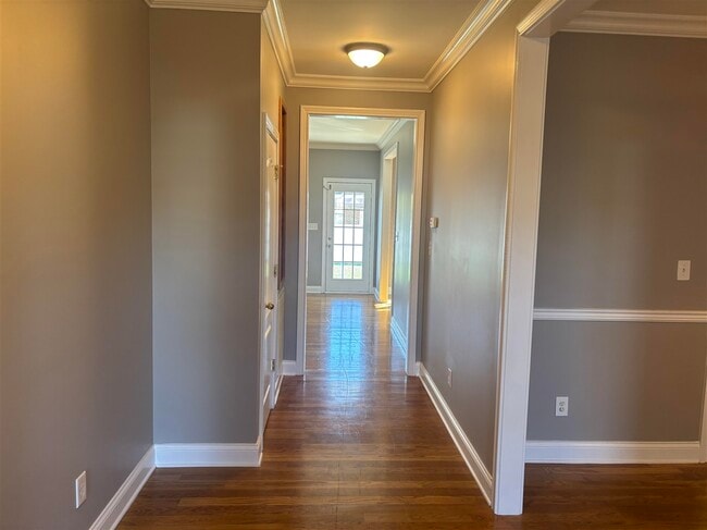 Building Photo - 2616 Danhaven Dr