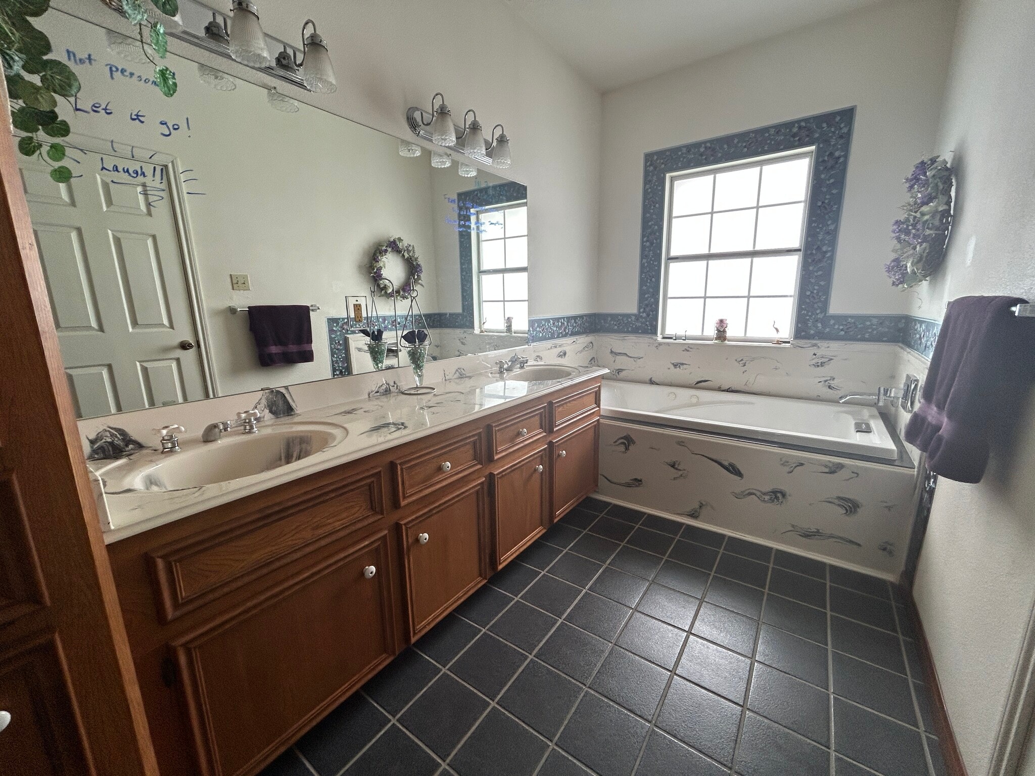 Building Photo - 5404 W Orange St