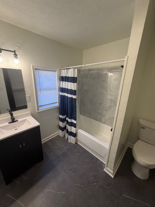 Building Photo - 2451 Chelsea Ave