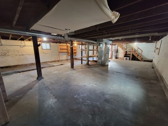 Building Photo - Don’t Miss This! Spacious 2 Bed, 2 Bath in North Portland