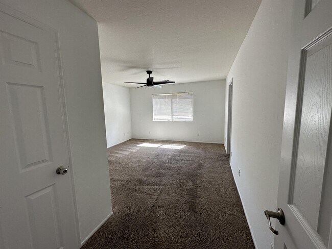 Building Photo - 2425 S 159th Ln
