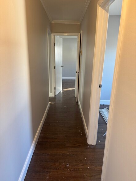 Building Photo - 1239 August Rd