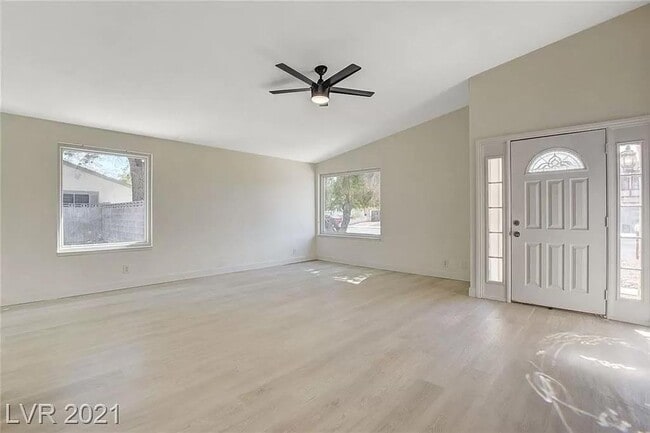 Building Photo - 3554 El Camino Rd