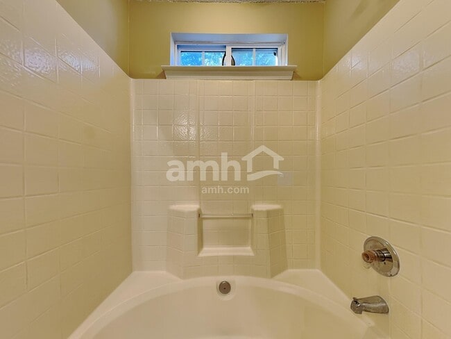 Building Photo - 2206 Coatsdale Ln