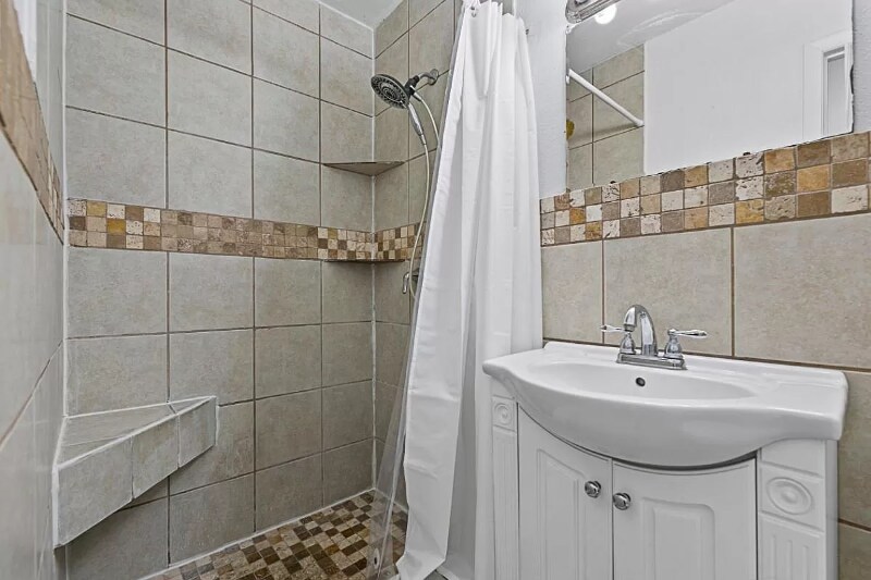 Building Photo - 5720 Wharton Dr