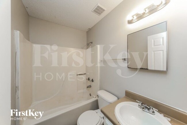 Building Photo - 5848 Hickory Shadow Ln