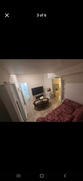 Building Photo - 2025 Bearing Ln