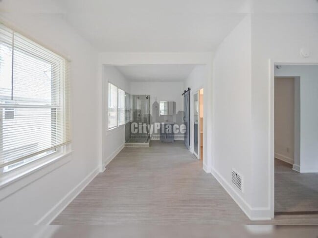 Building Photo - 3261 Carrollton Ave