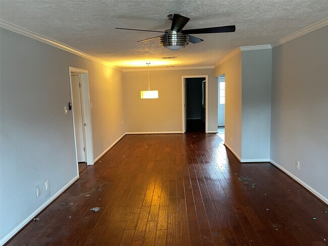 Building Photo - 6674 Sylvan Rd