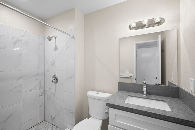 Building Photo - Spacious 4-Bedroom 2.5-Bathroom Townhome 50% Off 1st Month!