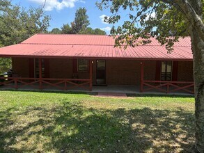 Building Photo - 41 Mallard Ln