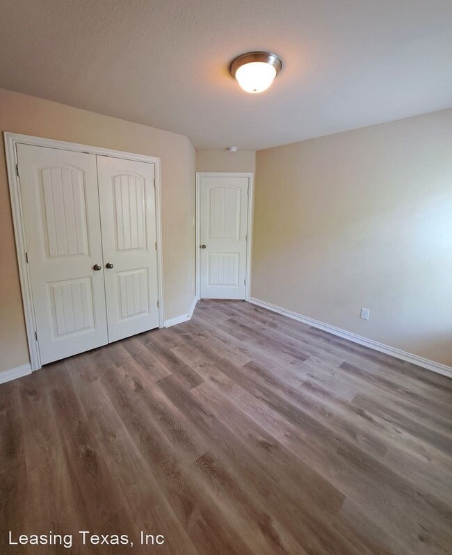 Building Photo - 3 br, 2.5 bath House - 749 River Hill Ln.