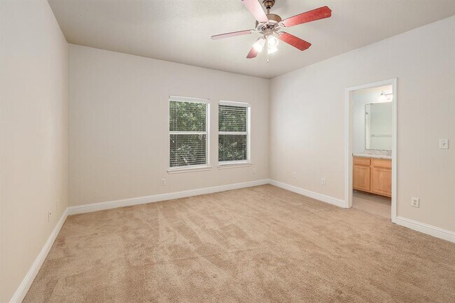 Building Photo - 4803 Pecan Springs Rd