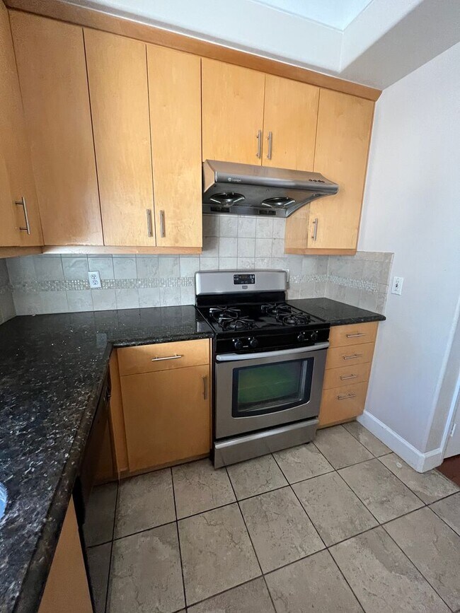 Building Photo - Spacious 2-Story Home with 2-Car Garage in San Gabriel