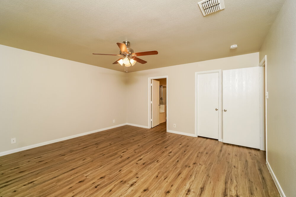 Building Photo - 120 Bay Willow