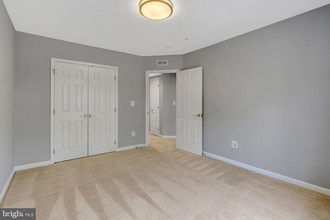 Building Photo - 4569 Whittemore Pl