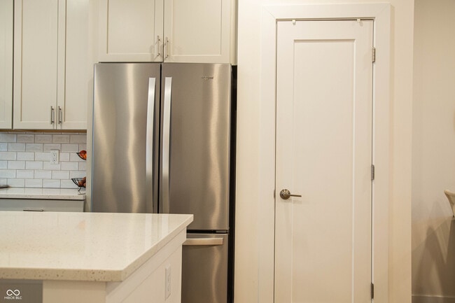 Building Photo - 743 Bates St