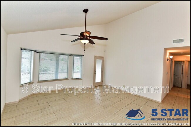 Building Photo - 5005 Moon Ranch Ln