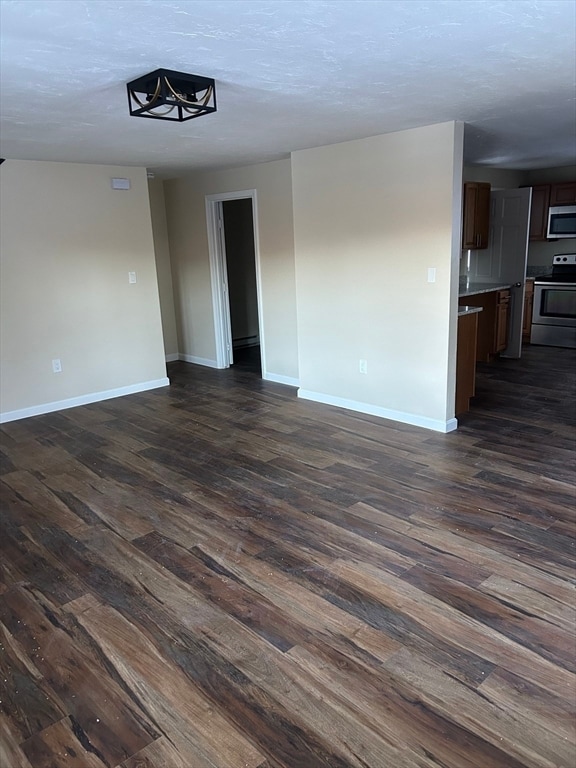 Building Photo - 3 Swan Ave