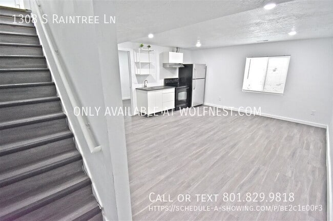 Building Photo - 1308 S Raintree Ln