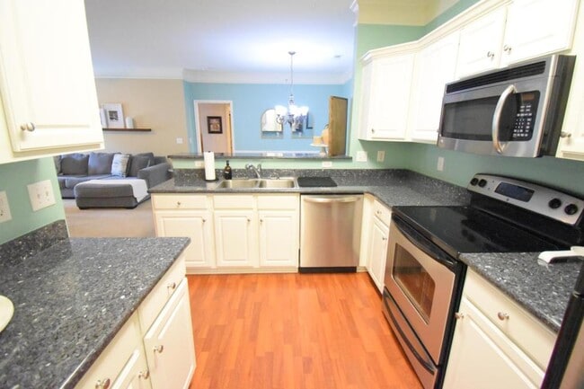 Building Photo - 16423 Golden River Ln