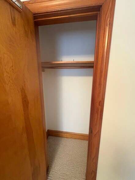 BR1 Closet - 2904 Norfolk St