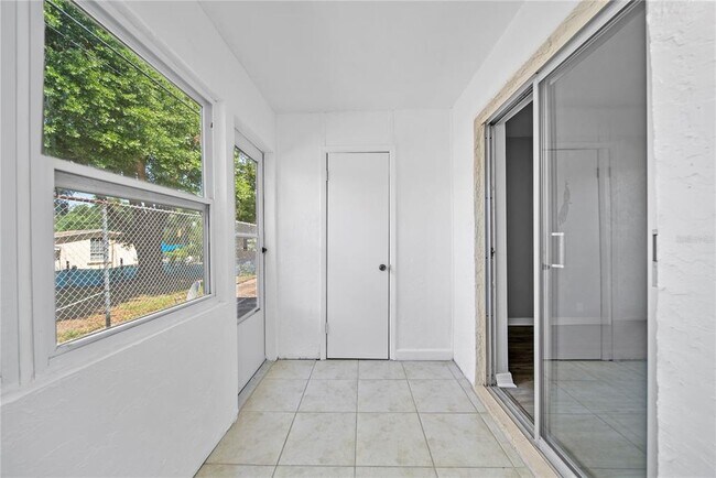 Building Photo - 4747 Azalea Dr