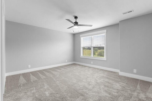 Building Photo - 303 Jonathan Wade Cir