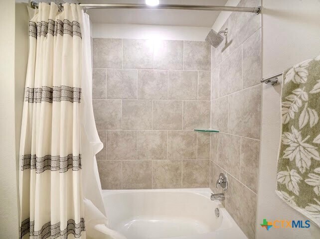 Building Photo - 3884 Lorenzen Ct