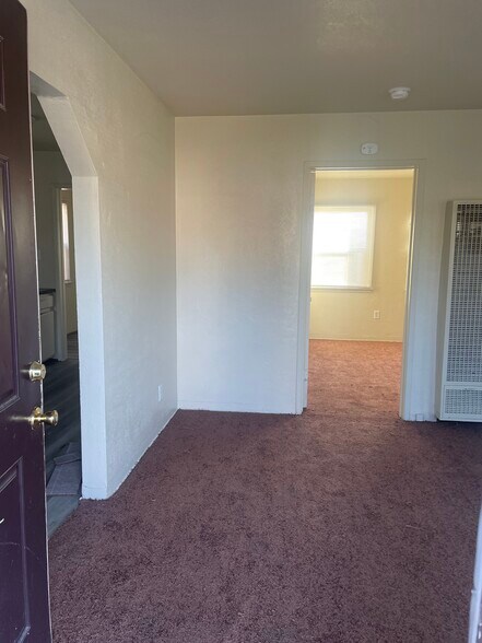 Living room - 7823 Sterling Ave