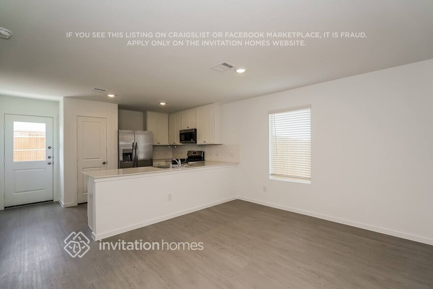 Building Photo - 3113 Lynmar Ln
