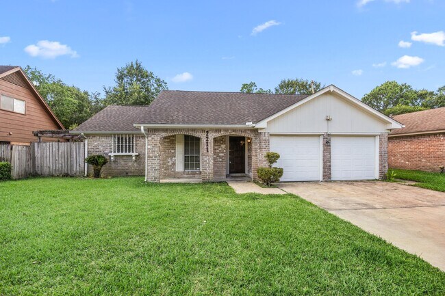 Building Photo - 2211 Turtle Creek Dr