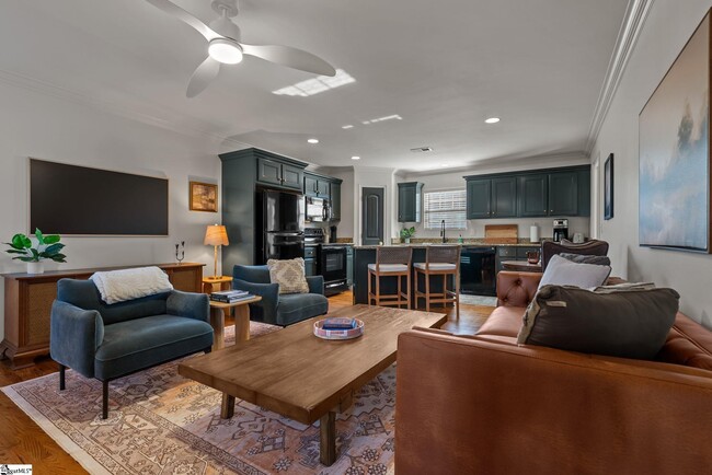 Building Photo - 7 Hamilton Ave