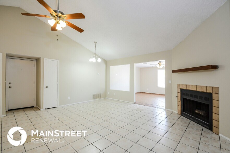 Building Photo - 3119 W Camino Azul