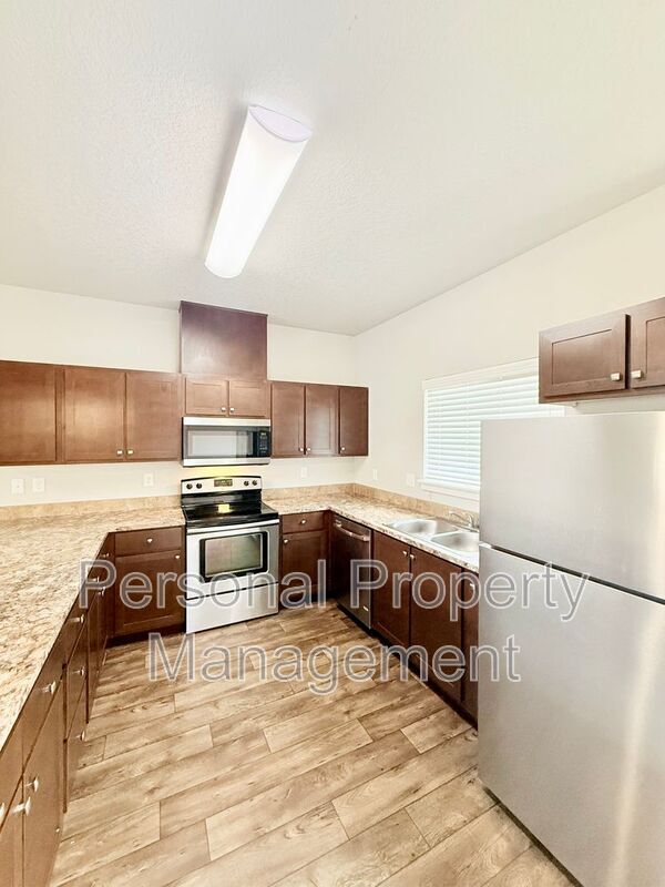 Building Photo - 12600 NE 49th St