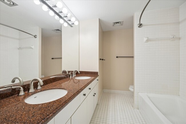 Building Photo - 5000 Montrose Blvd