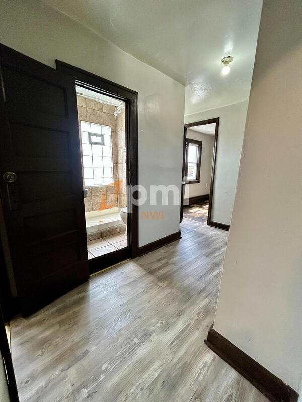 Building Photo - 4030 Pulaski St