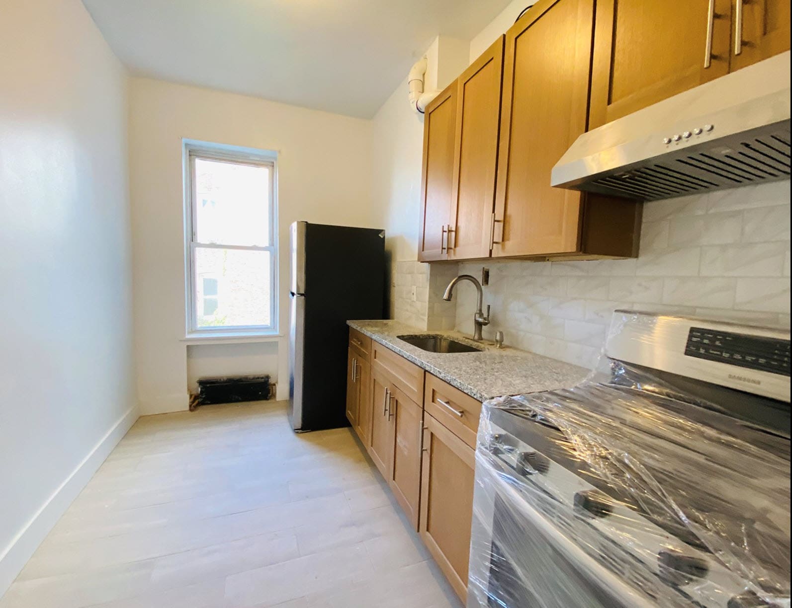 Building Photo - 273 Sumpter St