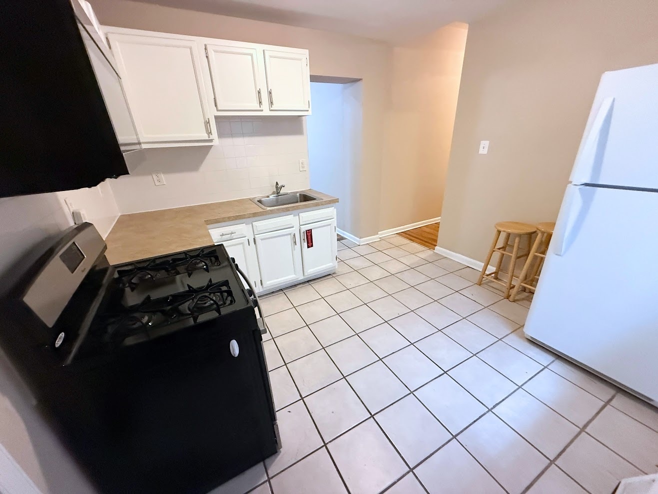 Apt 1 - Kitchen - 2148 N Carlisle St