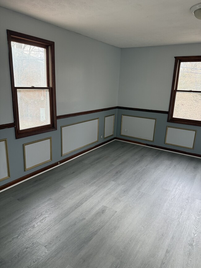 Building Photo - 1815 Tennyson Dr