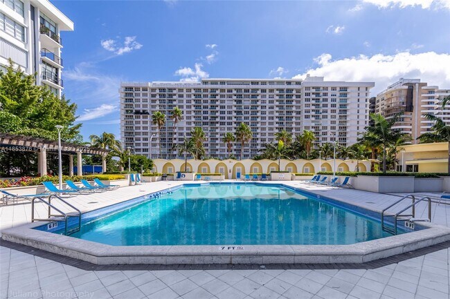Building Photo - 5600 Collins Ave