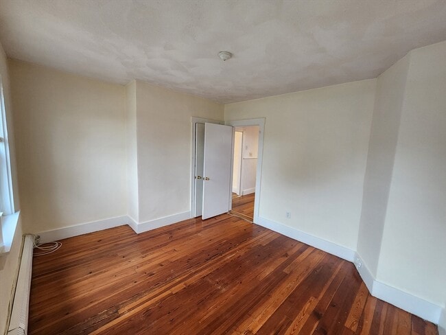 Building Photo - 72 Derby St